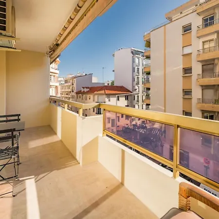 Apartment Renove Au Coeur De