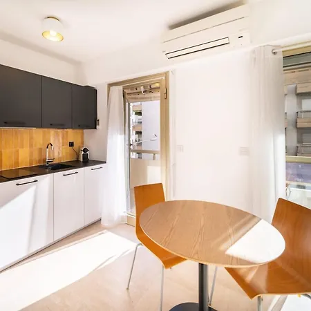Renove Au Coeur De * Cannes